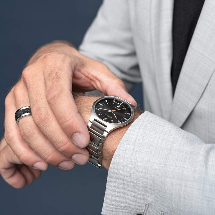 Bering | Solar Titanium silver 39mm grey dial titanium links | 15239-779