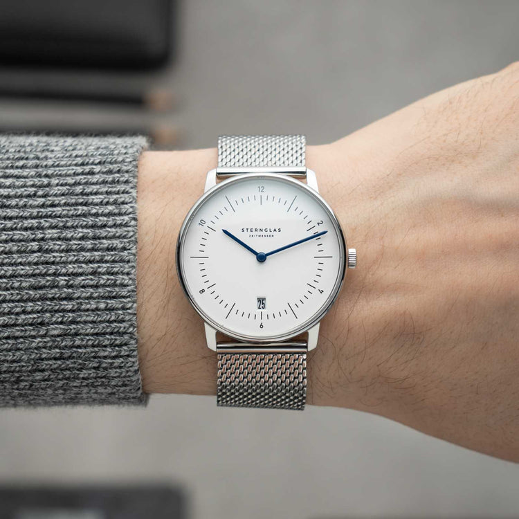 Sternglas | Naos white 38mm dial milanaise silver band | S01-NA44-MI04