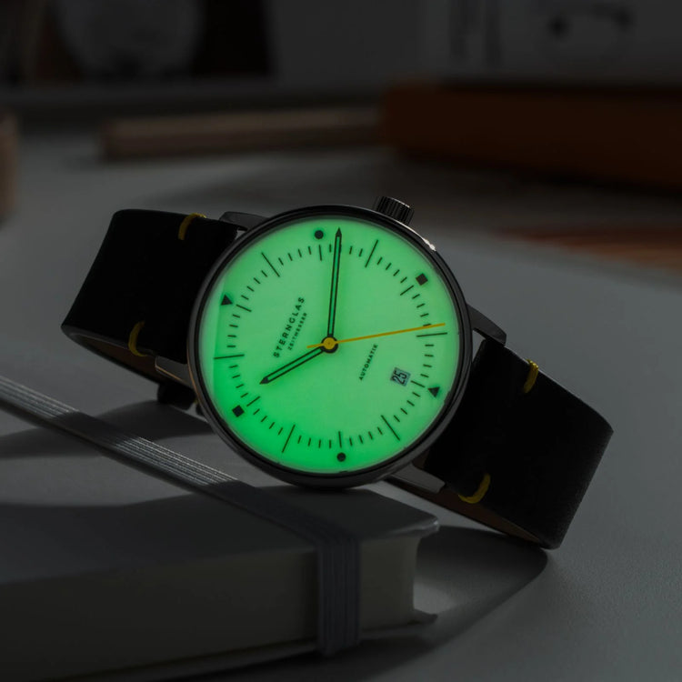 Sternglas | Naos Edition Bauhaus X Yellow Automatik 38mm dial black leather | S02-NAI23-VI22