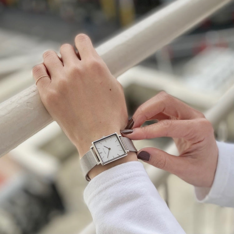 Bering | Classic Silver square white 26mm dial silver milanese | 18226-004