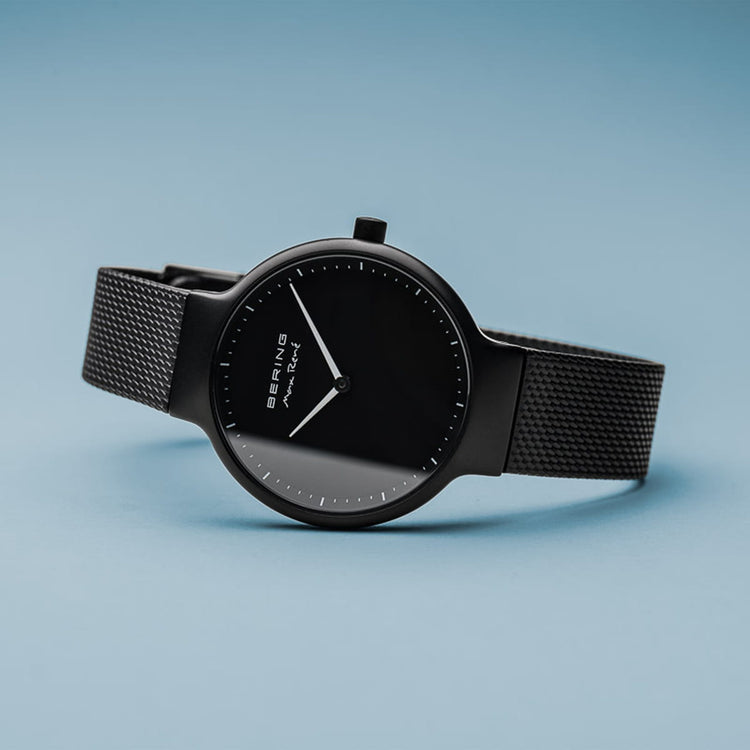 Bering | Max René black matt 31mm dial black mesh | 15531-123