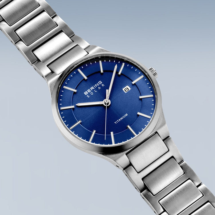 Bering | Solar Titanium silver 39mm blue dial titanium links | 15239-777