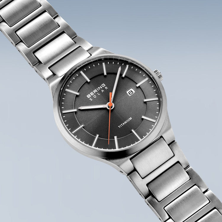 Bering | Solar Titanium silver 39mm grey dial titanium links | 15239-779