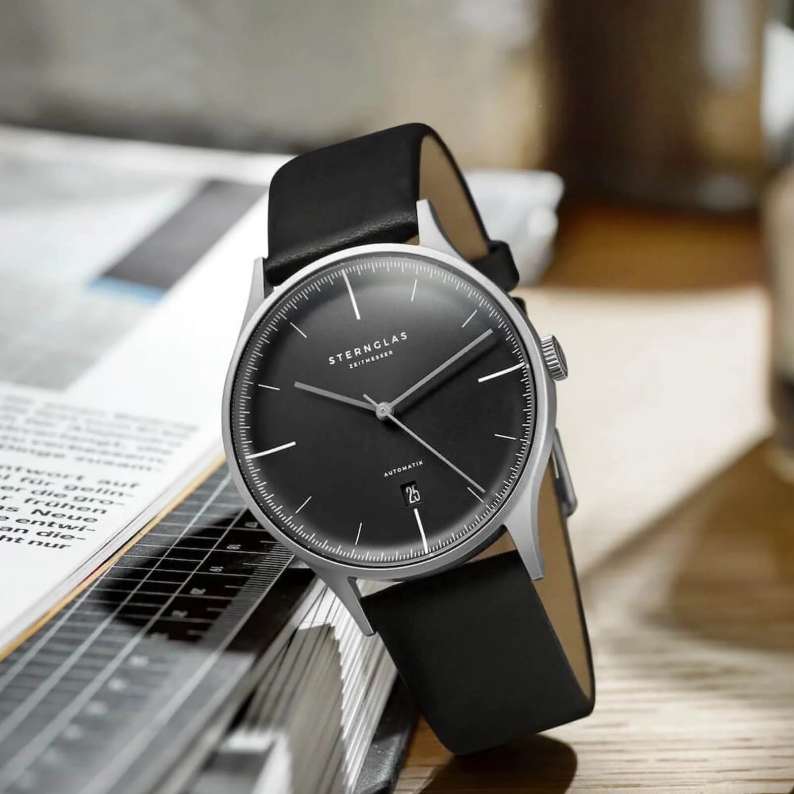 What is an automatic watch?