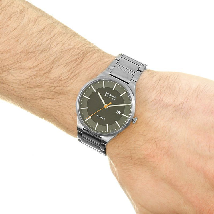 Bering | Solar Titanium silver 39mm grey dial titanium links | 15239-779