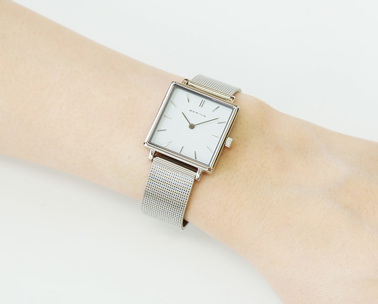 Bering | Classic Silver square white 26mm dial silver milanese | 18226-004