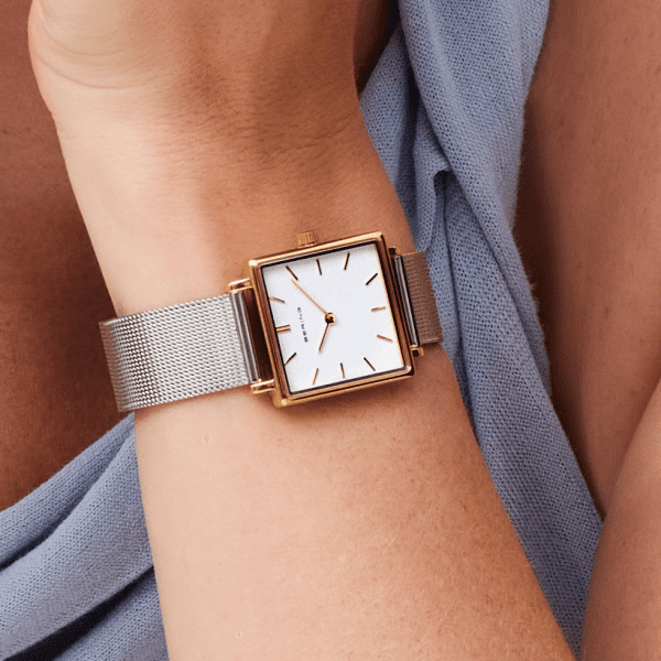 Bering | Classic Polished gold case 26mm dial and silver milanese band | 18226-010