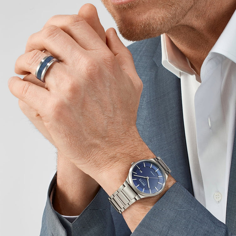 Bering | Solar Titanium silver 39mm blue dial titanium links | 15239-777