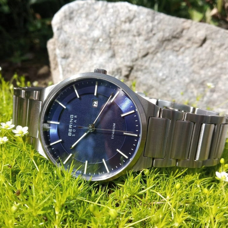 Bering | Solar Titanium silver 39mm blue dial titanium links | 15239-777