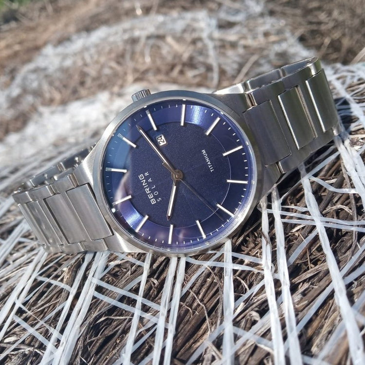 Bering | Solar Titanium silver 39mm blue dial titanium links | 15239-777