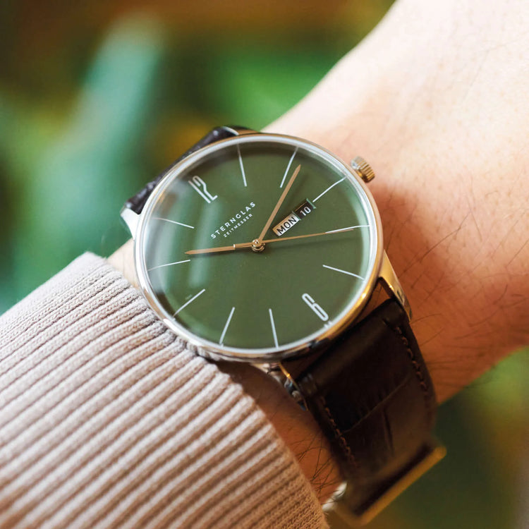Sternglas | Berlin green heritage 38mm dial black leather band | S01-BE08-HE04