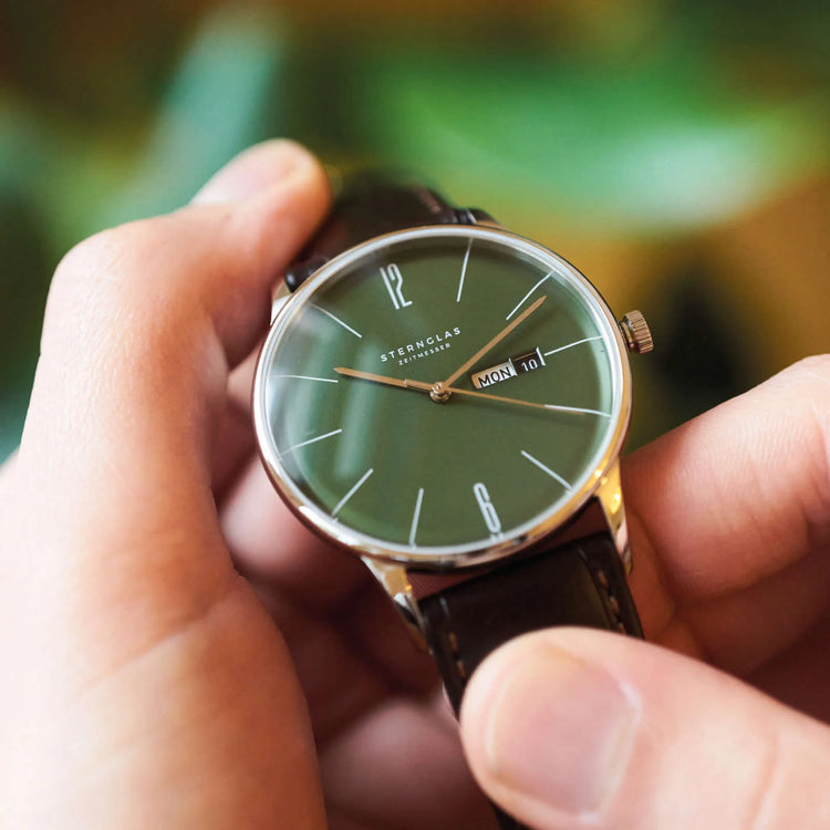 Sternglas | Berlin green heritage 38mm dial black leather band | S01-BE08-HE04