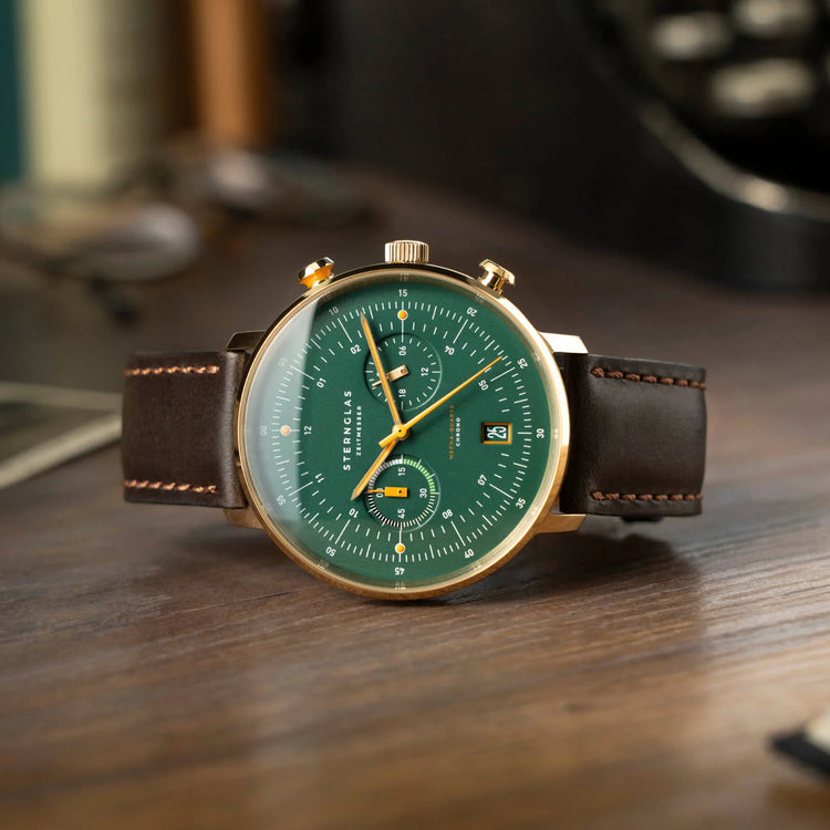 Sternglas | Hamburg chrono green 42mm dial dark brown leather band | S01-HCV22-BR01