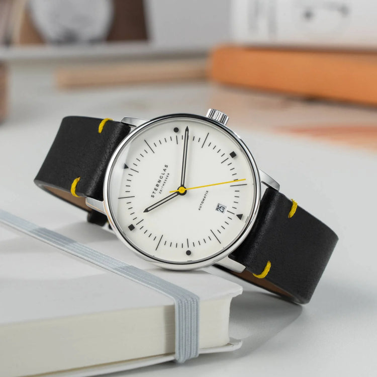 Sternglas | Naos Edition Bauhaus X Yellow Automatik 38mm dial black leather | S02-NAI23-VI22