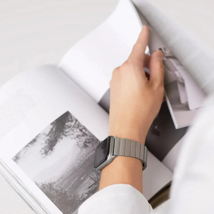 Uniq | Strova satin silver stainless steel watch band - Apple Series | STRVMSIL