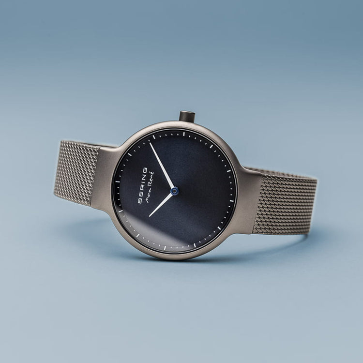 Bering | Max René brushed grey mesh strap 31mm dial | 15531-077