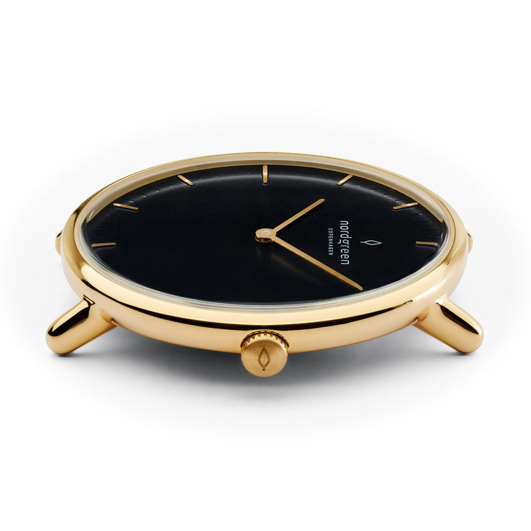 Nordgreen | Native gold  black 32mm dial gold mesh | NR32GOMEGOBL