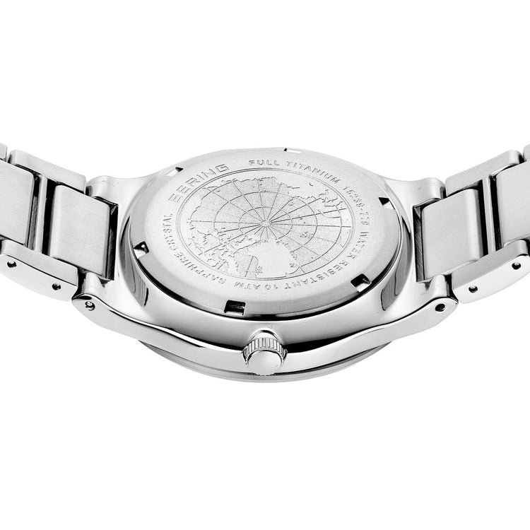 Bering | Solar Titanium silver 39mm grey dial titanium links | 15239-779